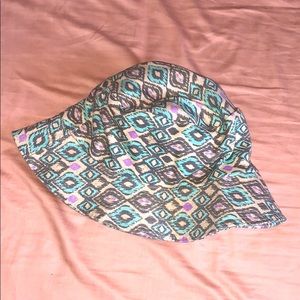 Women’s bucket hat